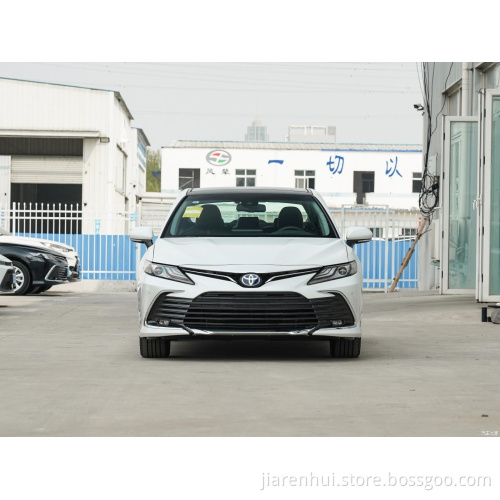 2022 Toyata Camry E-CVT 2,5Hg Deluxe Edizione Ottima scelta per la famiglia